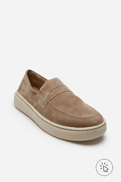 Mocassim pespontado texturizado bege - look com calça bege masculina - looks com calça bege masculina - o que combinar com calça bege masculina
