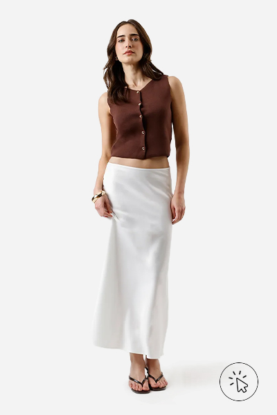 Modelo veste colete feminino de tricô com viscose marrom - look marrom - roupa marrom combina com que cor