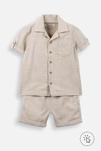 Conjunto de algodão infantil curto texturizado bege camisa manga curta e short - que cor de roupa usar no Natal - Roupa de Natal infantil