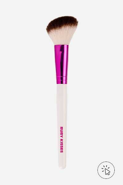 Pincel RK by Kiss chanfrado para blush - para que serve cada pincel de maquiagem