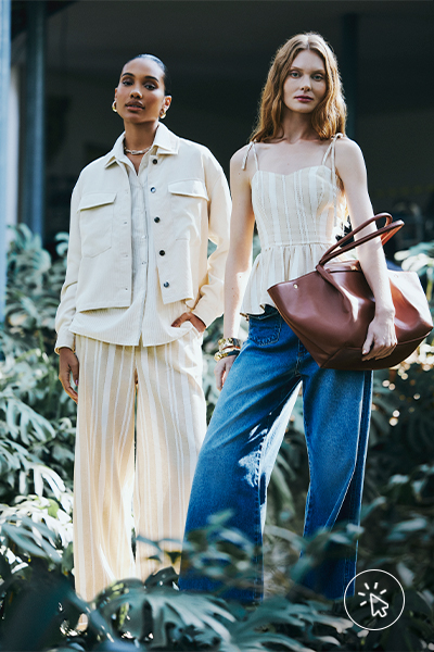 Da esquerda pra direita, modelos vestem:

Camisa oversized e jaqueta de sarja cropped, ambas off-white, e calça pantalona listrada bege e off-white e calça jeans baggy