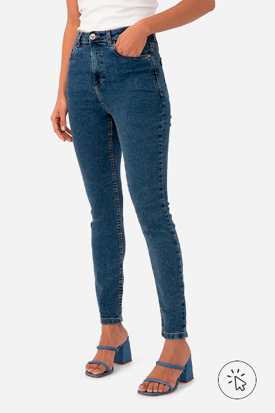 Calça skinny feminina jeans azul médio - looks com botas cano curto​ - tipos de botas femininas cano curto - como usar bota cano curto