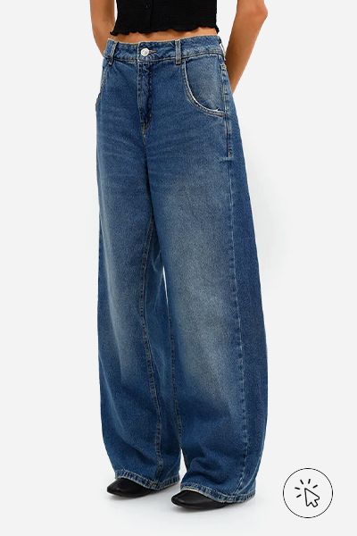 Calça wide leg oversized jeans cintura média azul- cores que combinam com verde - que cor combina com verde militar - que cor de sapato combina com vestido verde - que cor combina com verde claro - que cor combina com verde escuro - que cor de blusa combina com calça verde - look verde - diferença entre verde oliva e verde militar