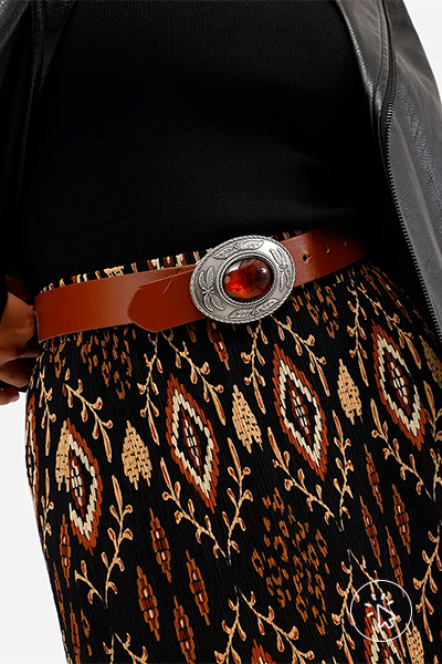 Cinto boho fivela arredondada marrom - look country feminino - look country - looks country feminino - looks country - look country feminino com bone - estilo country