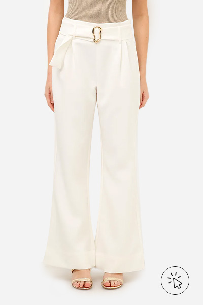 Calça flare com cinto off-white- moda anos 70 - moda feminina dos anos 70 - look anos 70 - roupas anos 70 - como era a moda dos anos 70