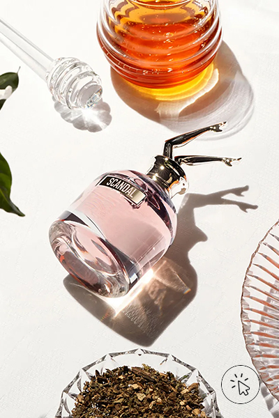 Foto do perfume Jean Paul Gaultier Scandal feminino eau de parfum 30ml - qual tipo de perfume fixa mais - tipo de perfume - concentração de perfumes - pirâmide olfativa - notas de topo coração e base - o que é fragrância 