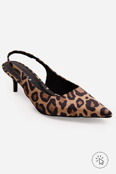 Scarpin slingback salto baixo animal print oncinha