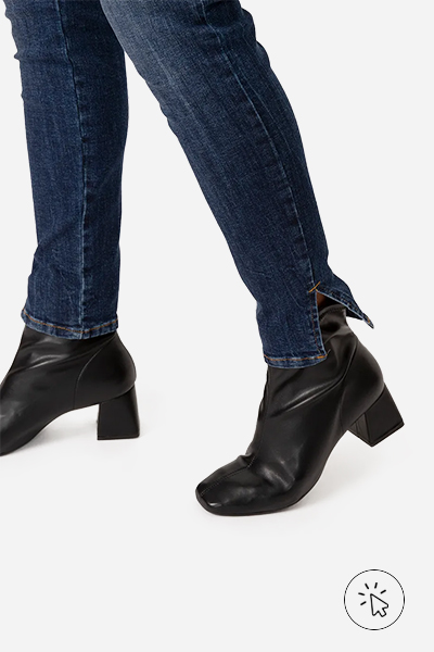 Calça jeans skinny slit cintura alta com bolsos azul escuro - look para show à noite