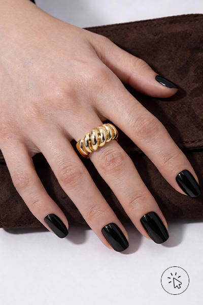 Anel feminino concha dourado - significado de anel em cada dedo
