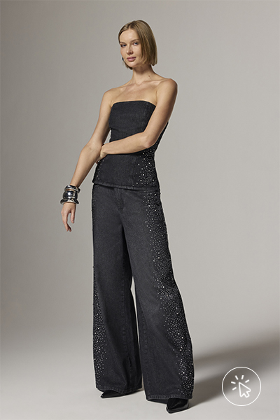 Conjunto de blusa sem alça e calça wide leg slim em jeans com aplicações - look de festa junina