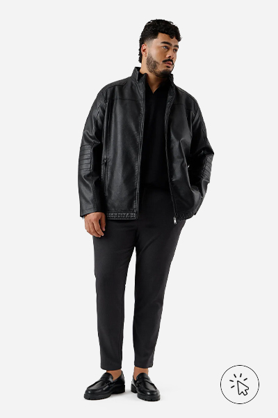 O modelo está usando um look todo preto com camisa, calça, mocassim e jaqueta de PU - estilo grunge - o que é o estilo grunge